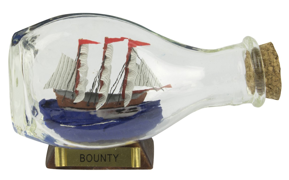 Flessenschip Bounty 3-zijdig L: 9 cm p.6