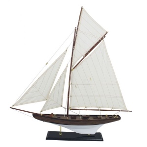 Zeilboot L: 70 cm H: 72.5 cm hout