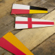 Slinger met houten vlaggetjes 130cm P.6