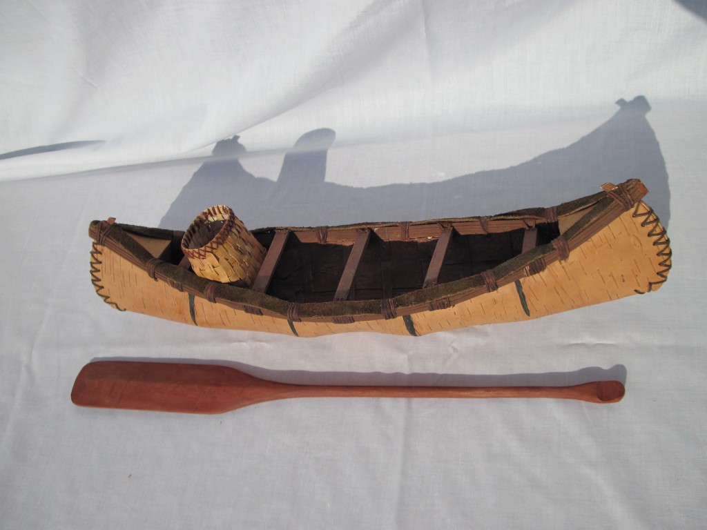 Berken kano - 52x13 cm